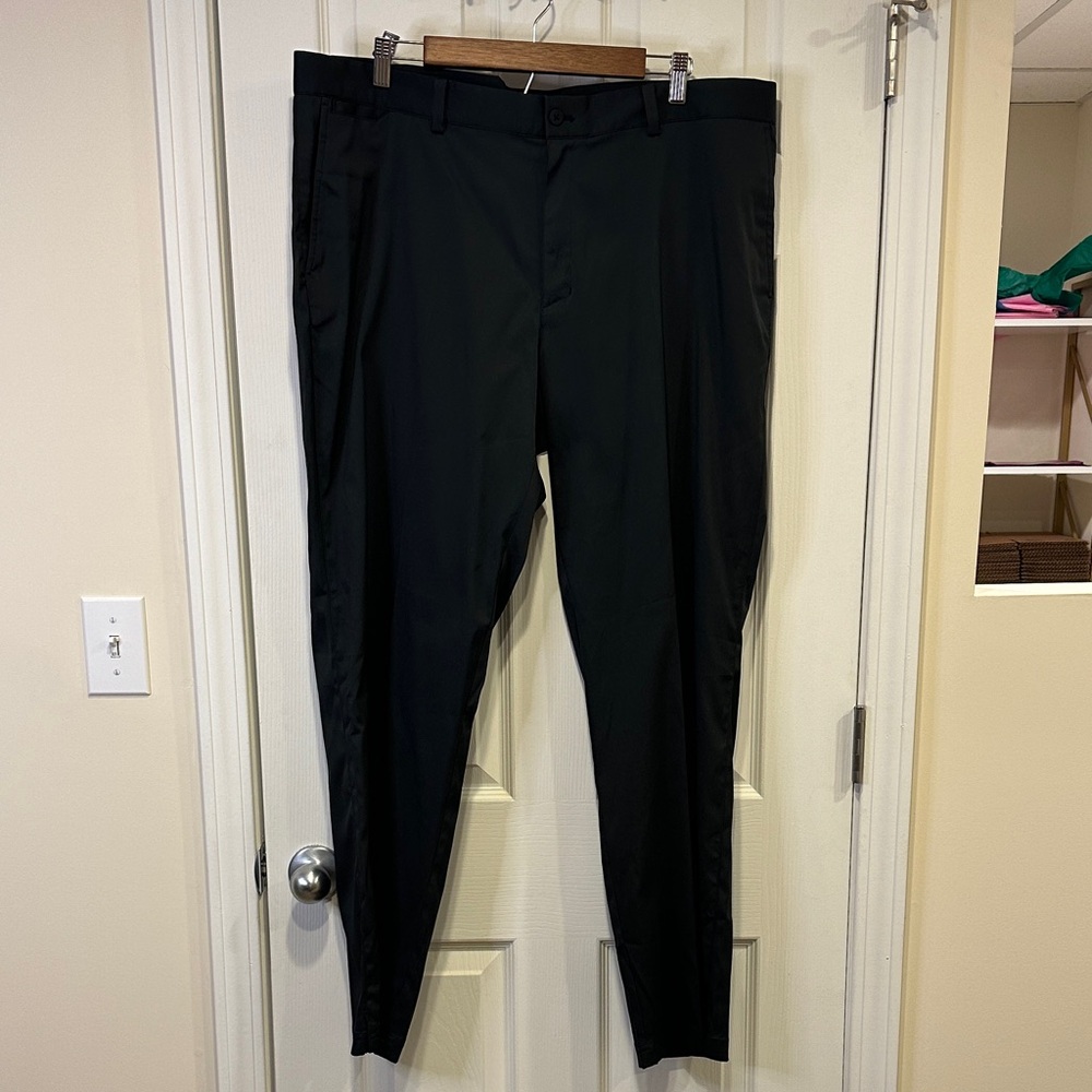 NWT Nike Golf Standard Fit Pants